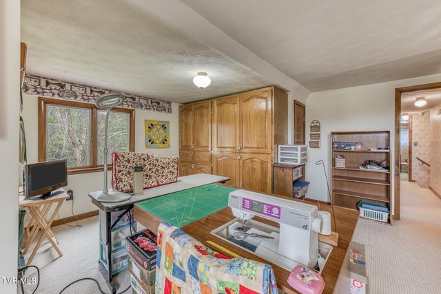 261 Calvary Lane, Mountain City, TN 37683