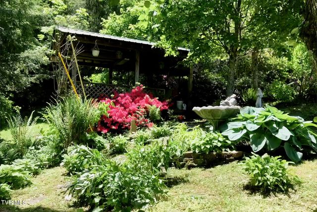 261 Calvary Lane, Mountain City, TN 37683