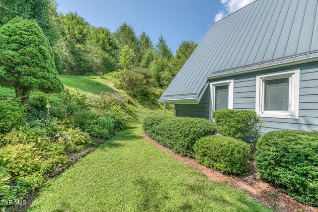 261 Calvary Lane, Mountain City, TN 37683