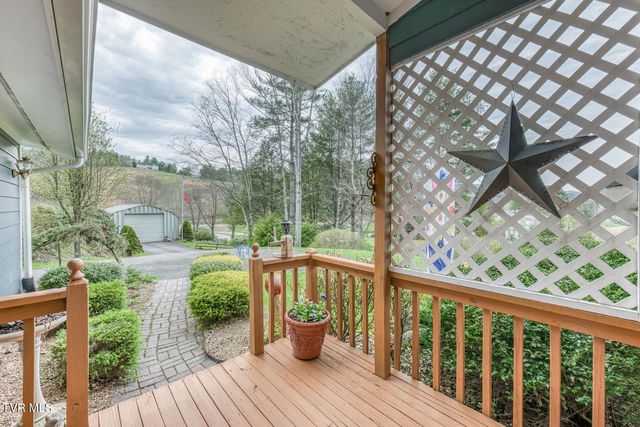 261 Calvary Lane, Mountain City, TN 37683
