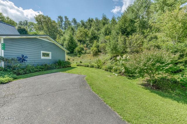 261 Calvary Lane, Mountain City, TN 37683