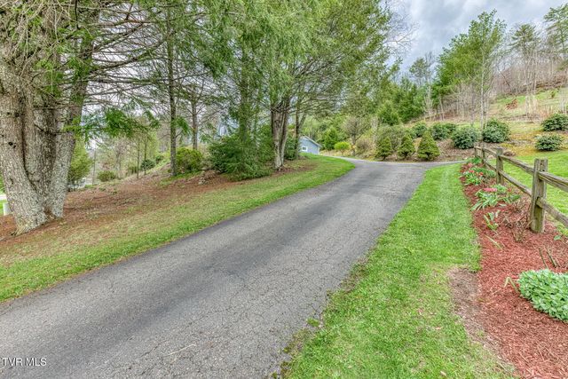261 Calvary Lane, Mountain City, TN 37683