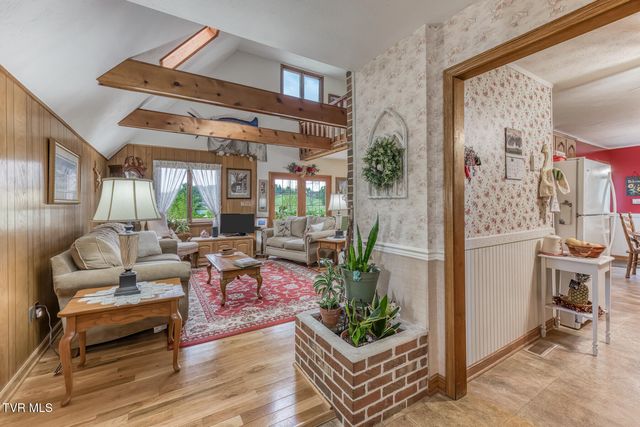 261 Calvary Lane, Mountain City, TN 37683
