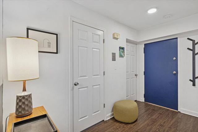 2726 Central Street 2D, Evanston, IL 60201