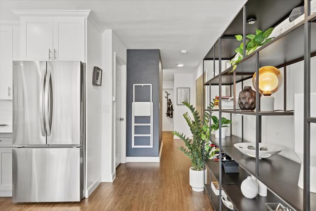 2726 Central Street 2D, Evanston, IL 60201