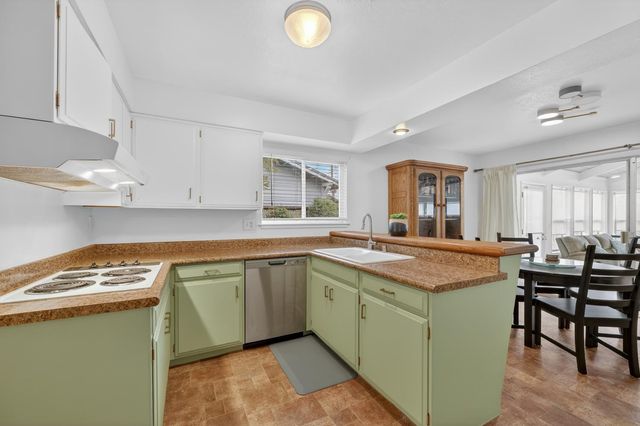 6430 Rexford Way, Carmichael, CA 95608