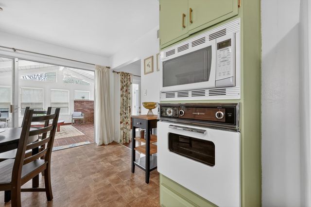 6430 Rexford Way, Carmichael, CA 95608