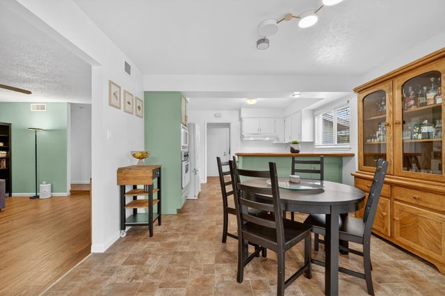 6430 Rexford Way, Carmichael, CA 95608