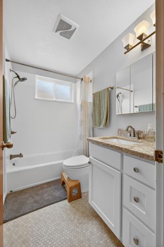 6430 Rexford Way, Carmichael, CA 95608