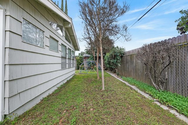 6430 Rexford Way, Carmichael, CA 95608