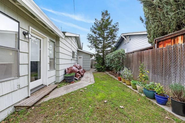 6430 Rexford Way, Carmichael, CA 95608