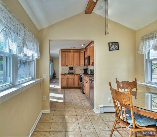 99 Village Road, Pequannock Township, NJ 07444