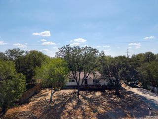 906 county line, Jourdanton, TX 78026
