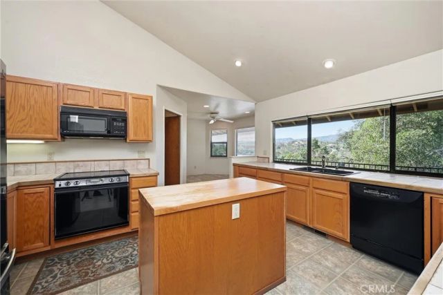16261 Conestoga Road, Hidden Valley Lake, CA 95467