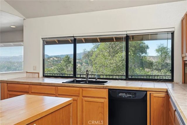 16261 Conestoga Road, Hidden Valley Lake, CA 95467