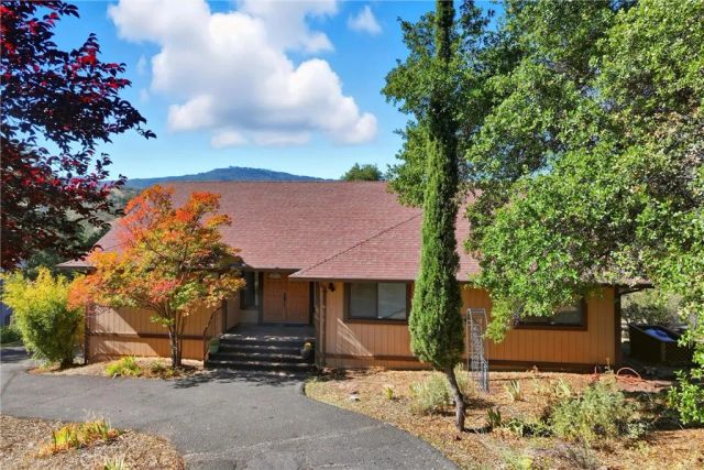 16261 Conestoga Road, Hidden Valley Lake, CA 95467