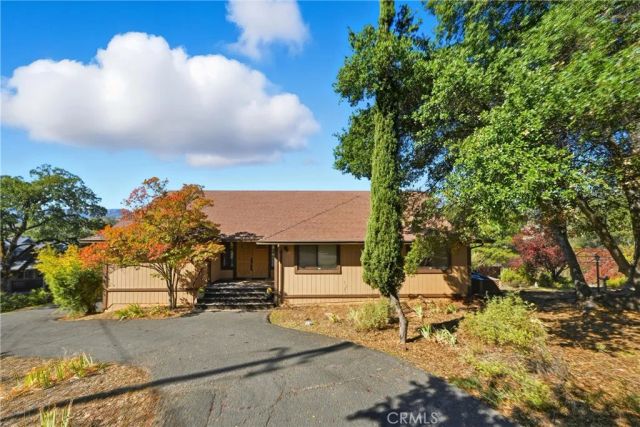 16261 Conestoga Road, Hidden Valley Lake, CA 95467