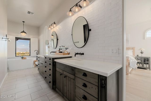 32633 N 137TH Street, Scottsdale, AZ 85262