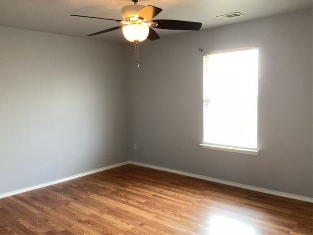 5012 Raymond Drive, Fort Worth, TX 76244