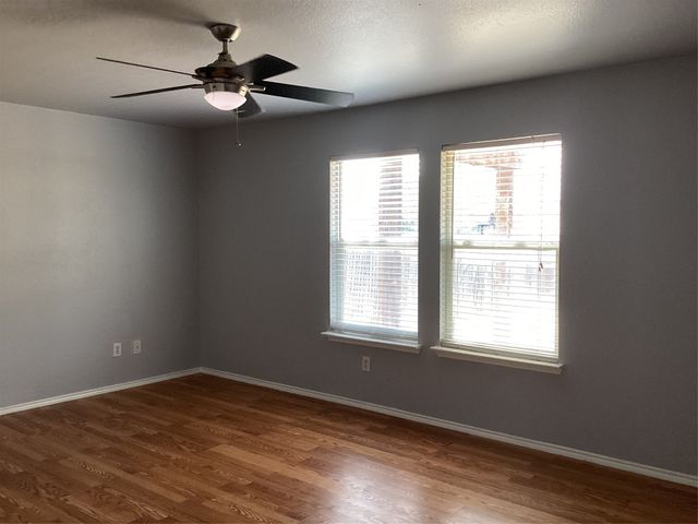 5012 Raymond Drive, Fort Worth, TX 76244