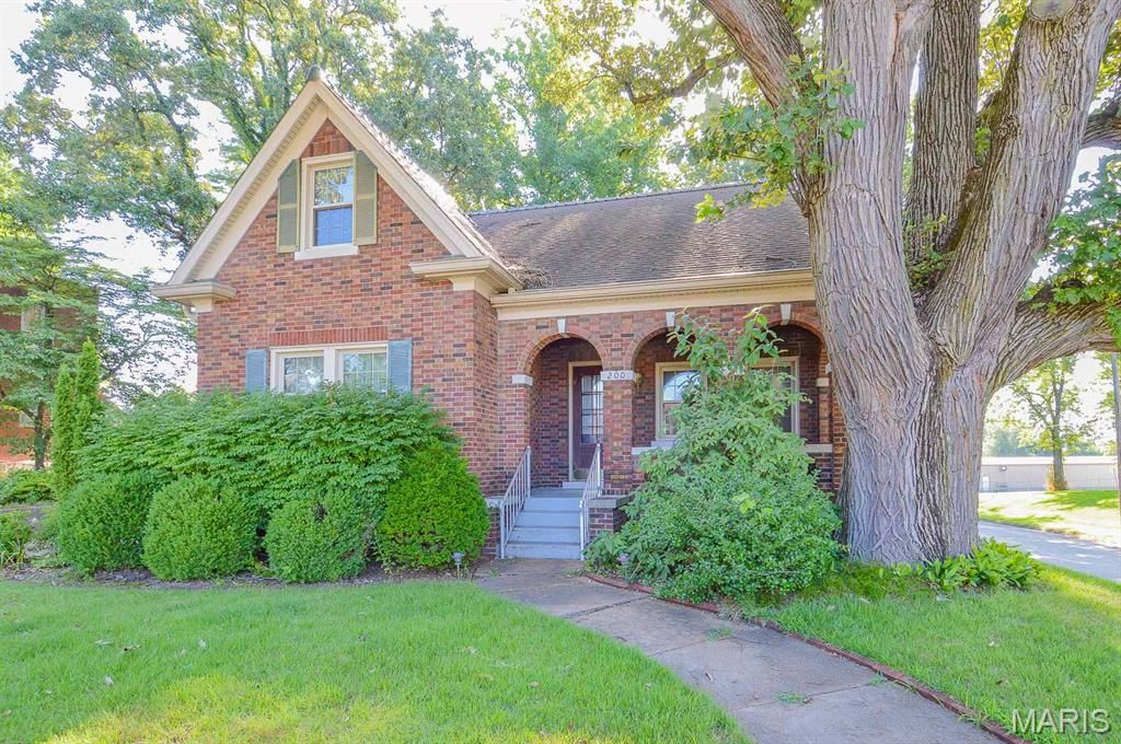 200 Voss Place, Belleville, IL 62220