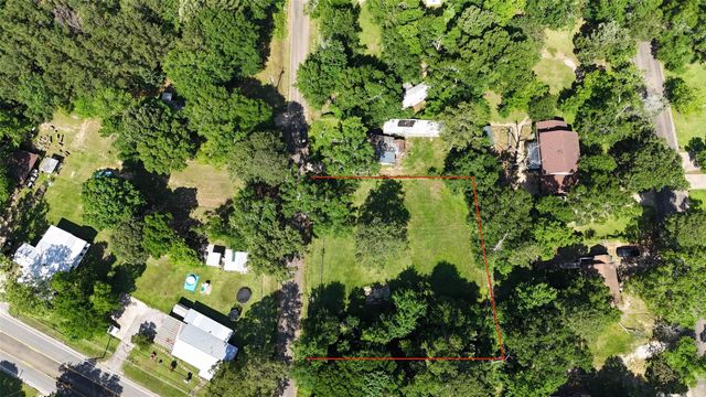 211 C Street, Livingston, TX 77351