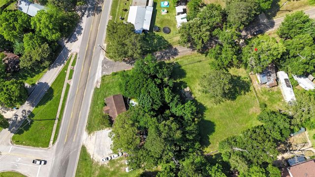 211 C Street, Livingston, TX 77351