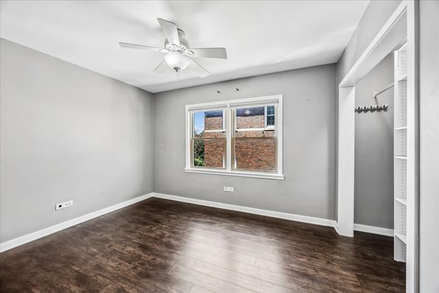 938 North Boulevard 201, Oak Park, IL 60301