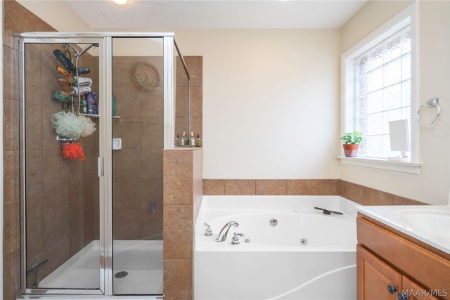 109 GRASMERE Court, Prattville, AL 36066