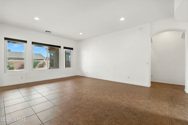 13122 N High Hawk Drive, Marana, AZ 85658