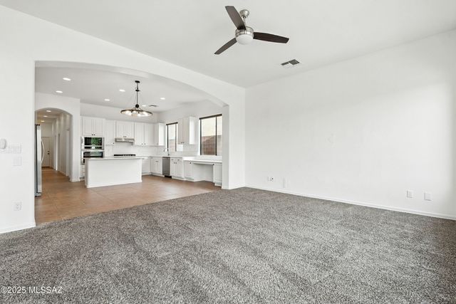 13122 N High Hawk Drive, Marana, AZ 85658