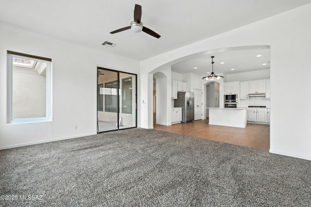 13122 N High Hawk Drive, Marana, AZ 85658