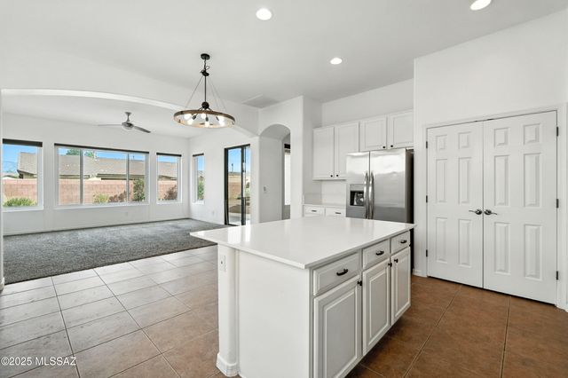 13122 N High Hawk Drive, Marana, AZ 85658