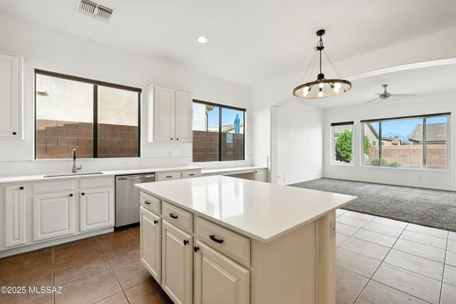 13122 N High Hawk Drive, Marana, AZ 85658