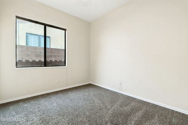 13122 N High Hawk Drive, Marana, AZ 85658