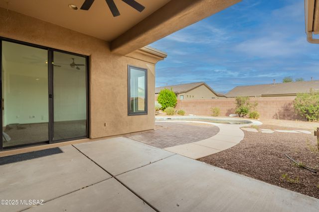 13122 N High Hawk Drive, Marana, AZ 85658