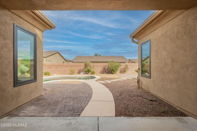 13122 N High Hawk Drive, Marana, AZ 85658