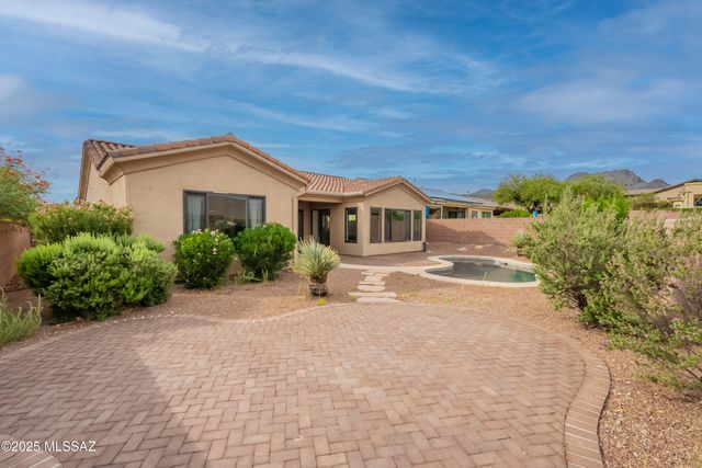 13122 N High Hawk Drive, Marana, AZ 85658