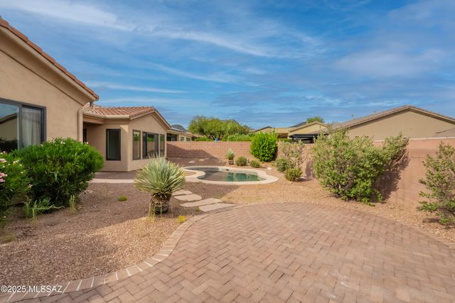 13122 N High Hawk Drive, Marana, AZ 85658
