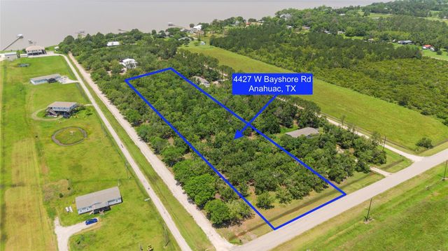 4427 W Bayshore Road, Anahuac, TX 77514