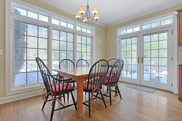 14 Pond Hollow Court, Pleasantville, NY 10570