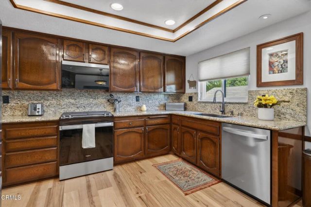 12330 Magnolia Boulevard 106, Valley Village, CA 91607