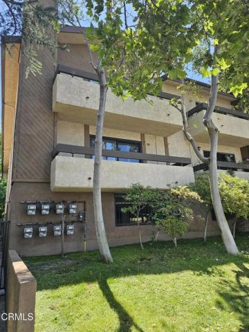 12330 Magnolia Boulevard 106, Valley Village, CA 91607