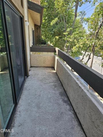12330 Magnolia Boulevard 106, Valley Village, CA 91607