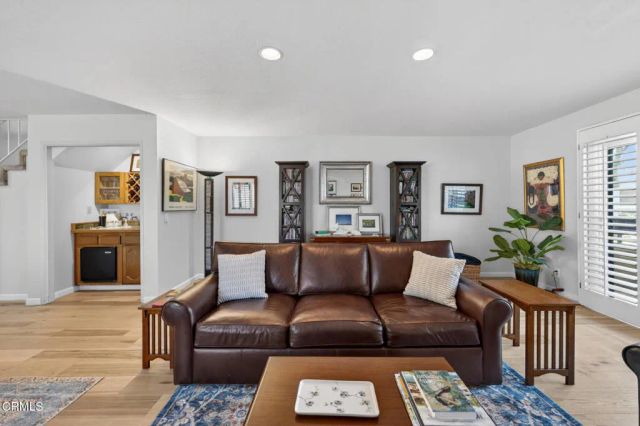 12330 Magnolia Boulevard 106, Valley Village, CA 91607