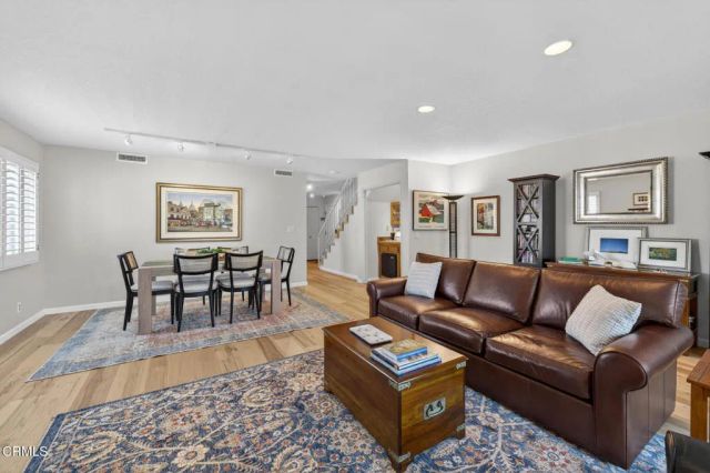 12330 Magnolia Boulevard 106, Valley Village, CA 91607