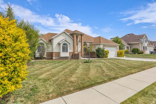1202 W COUNTRY RIDGE DR, South Jordan, UT 84095