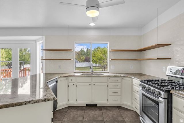 1202 W COUNTRY RIDGE DR, South Jordan, UT 84095