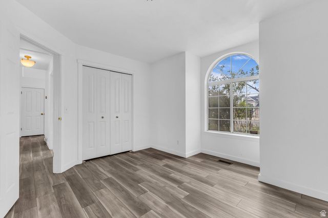 1202 W COUNTRY RIDGE DR, South Jordan, UT 84095