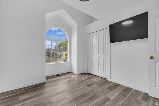 1202 W COUNTRY RIDGE DR, South Jordan, UT 84095